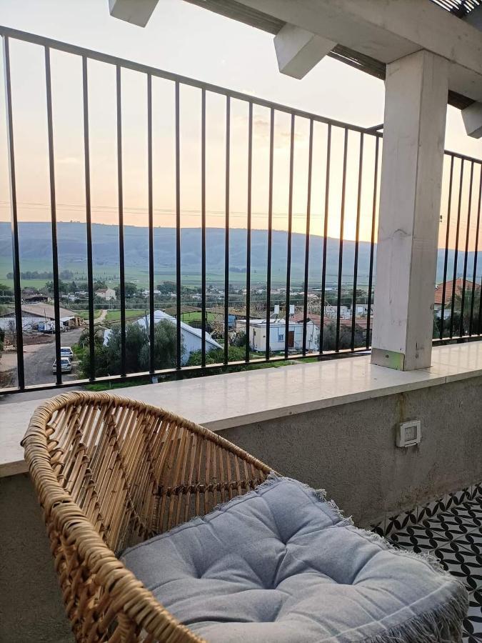 בגג העמק On The Roof Of The Valley HaZor'im Exterior photo